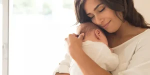 Lee más sobre el artículo En la primera infancia tu hijo requiere de mucho cuidado y amor