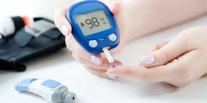 Lee más sobre el artículo Hiperglucemia: conoce qué es y trabaja en su prevención