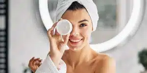 Lee más sobre el artículo Rejuvenecimiento facial: qué debes tener en cuenta