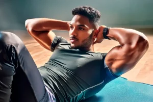 Lee más sobre el artículo Abdominales en casa: la mejor rutina para hacer en el hogar