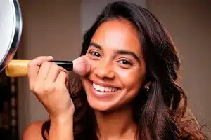 Lee más sobre el artículo Tips de maquillaje: consejos profesionales para verte increíble